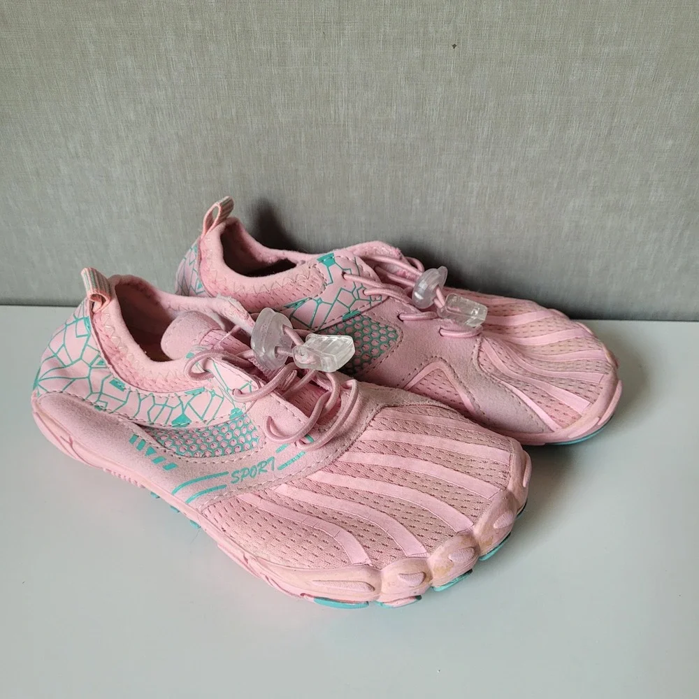 Girl's Water Shoes Kids Size 31 Pink Good Barefoot Athletic Beach Gorpcore